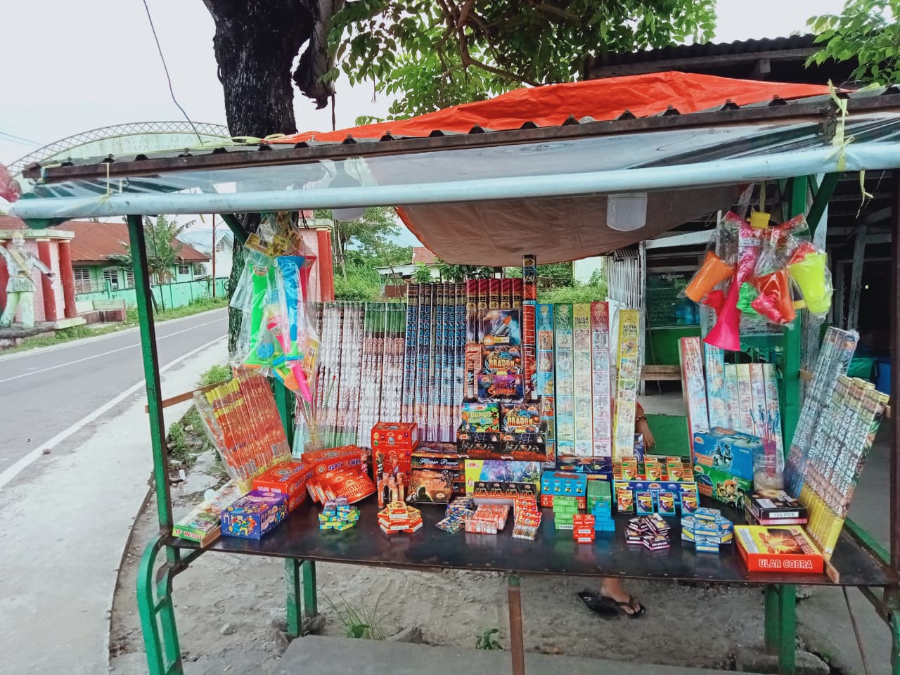 Pedagang Kembang Api