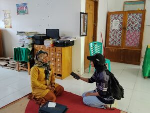 Kisah Sri Ratna Ningsih, Wali Kelas SMP N 8 Limboto yang Menjemput Masa Depan dari Pintu Rumah Siswa